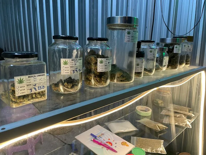 ร้านกัญชาใกล้ฉัน (กุดกว้าง)