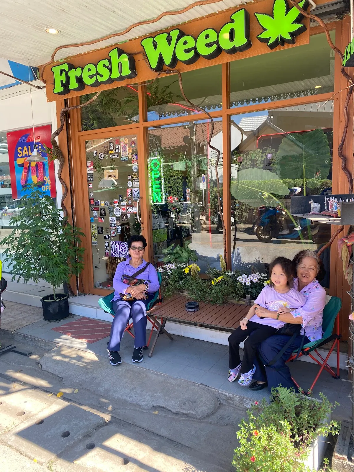 2Morrow Fresh Weed PAI Store (Cannabis Shop)