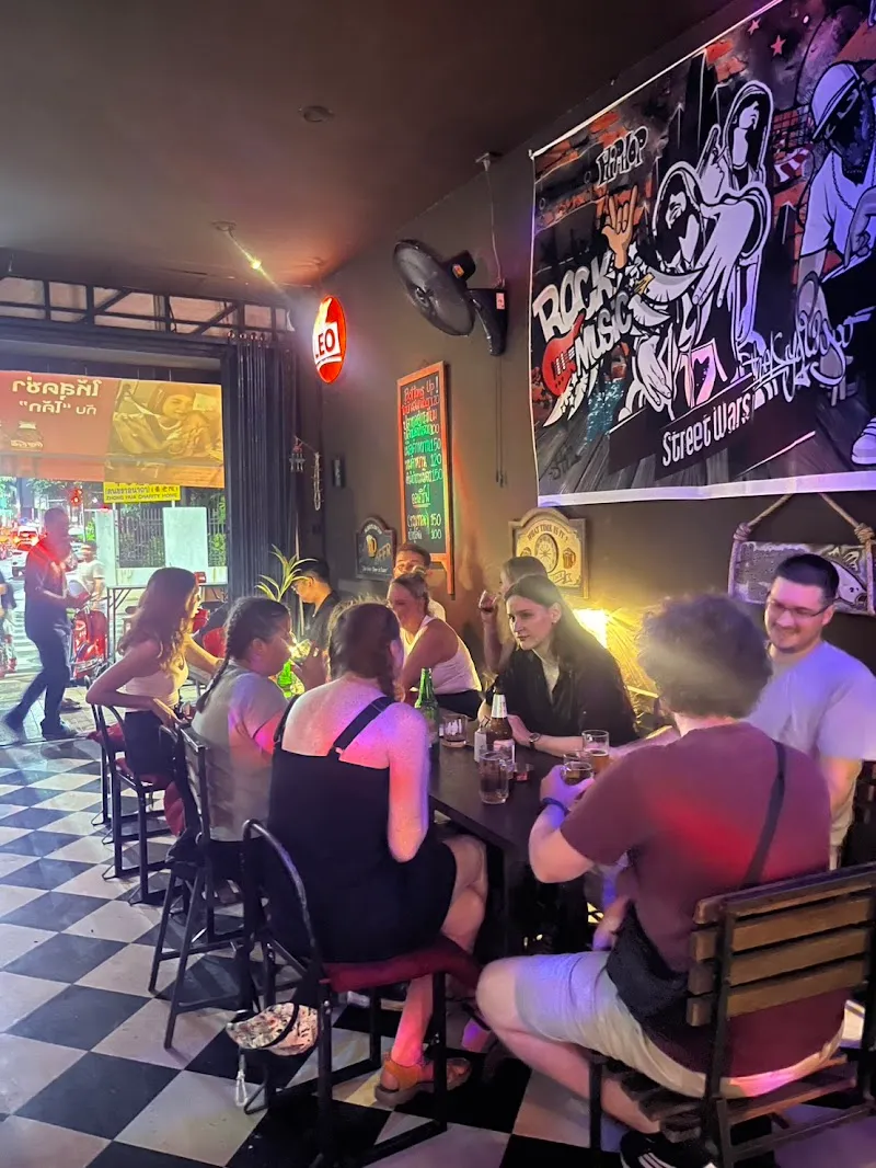 Bottoms Up by weed 420