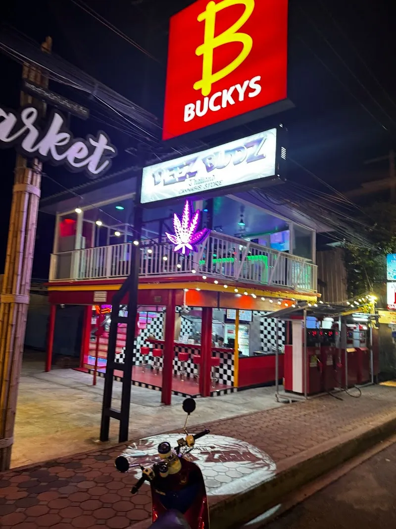 Bucky’s Burgers n Buds