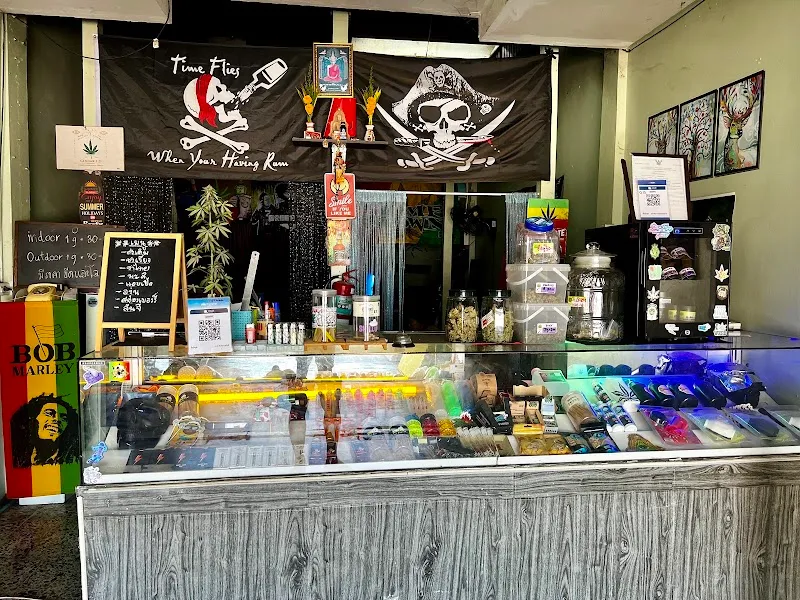 ร้านกระท่อมใบโต ​By มดใบโต