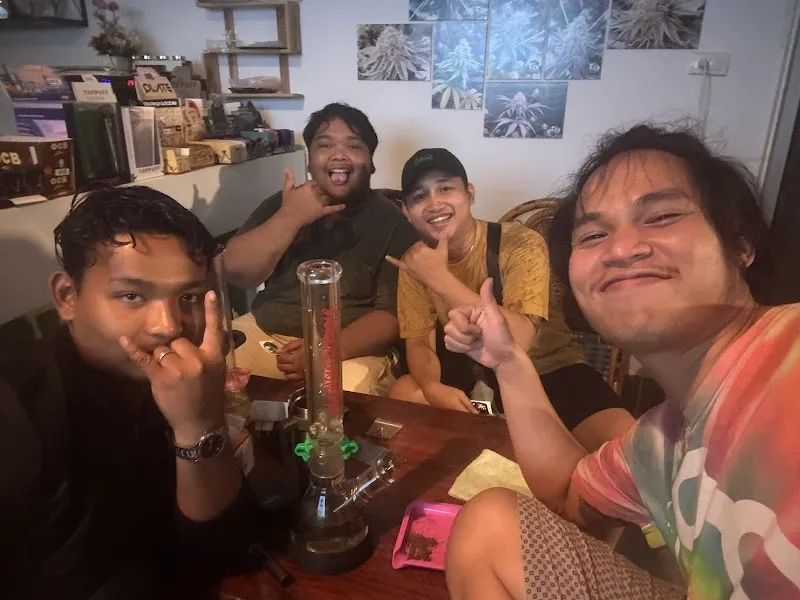 Deep and Roll Cannabis Shop