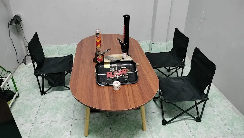 GANJAA CANNABIS SHOP