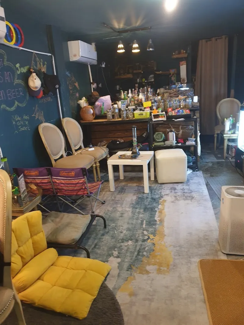 Ganjanaburi dispensary ร้านขายกัญชา กัญจนบุรี