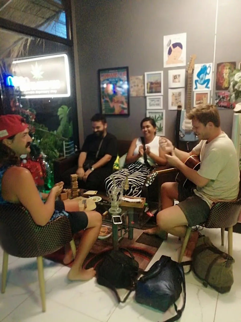 I Smoke Flower (Nice To Meet You)Cannabis Shop