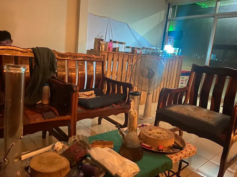 ร้านกัญชา one hit cannabis shop
