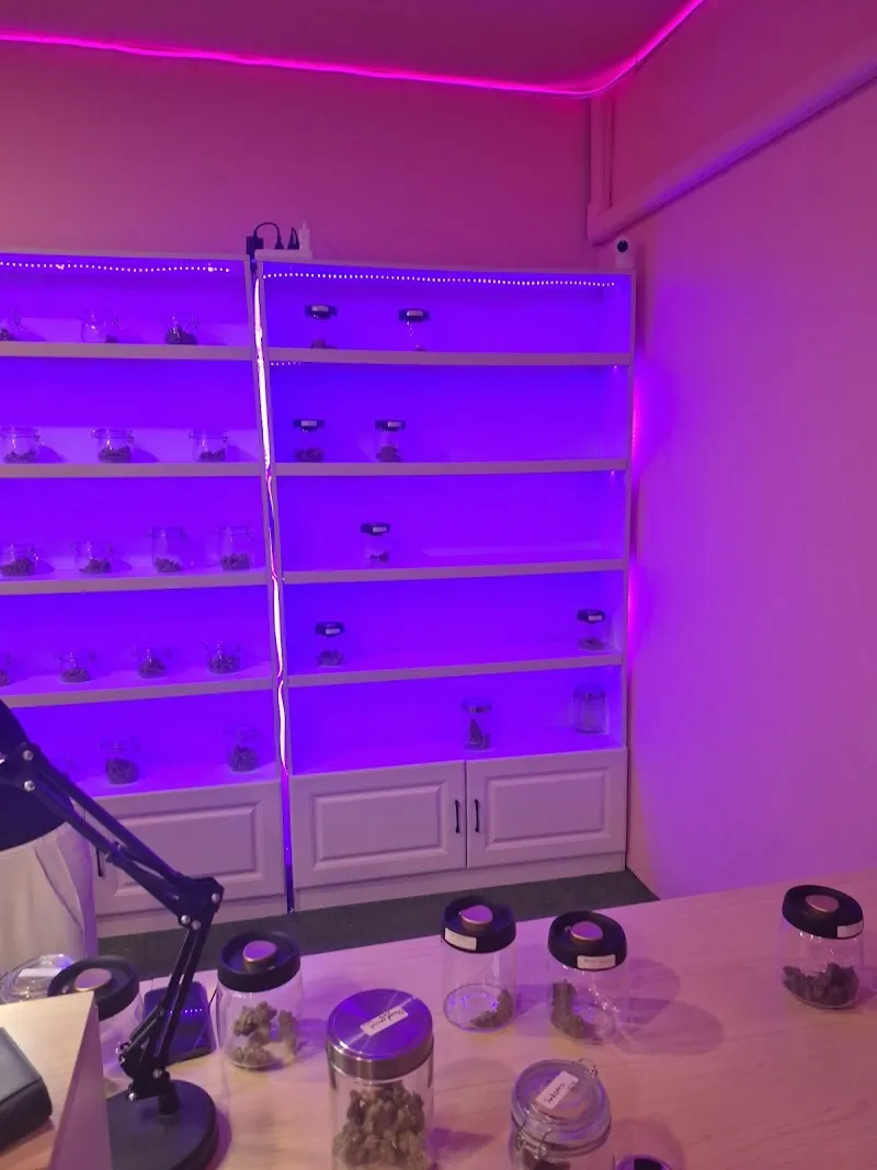พริตตี้กัญ Pertty gan cannabis shop