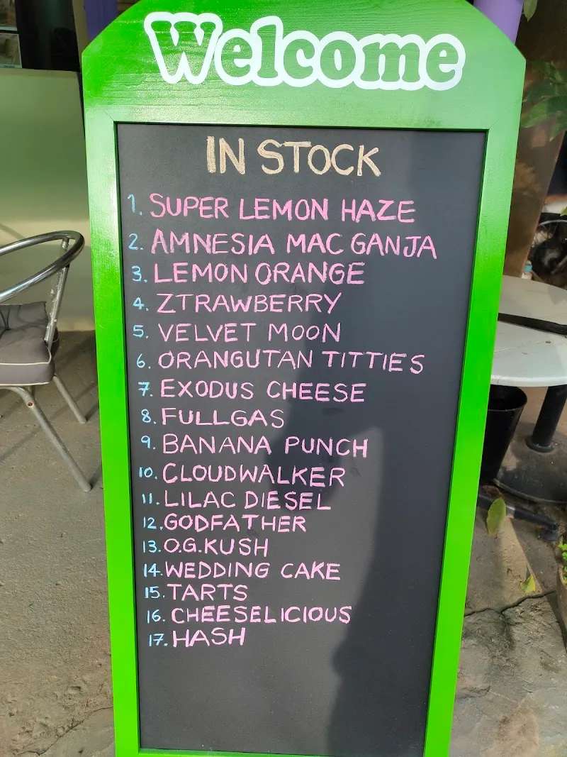 Sanaes buds koh chang