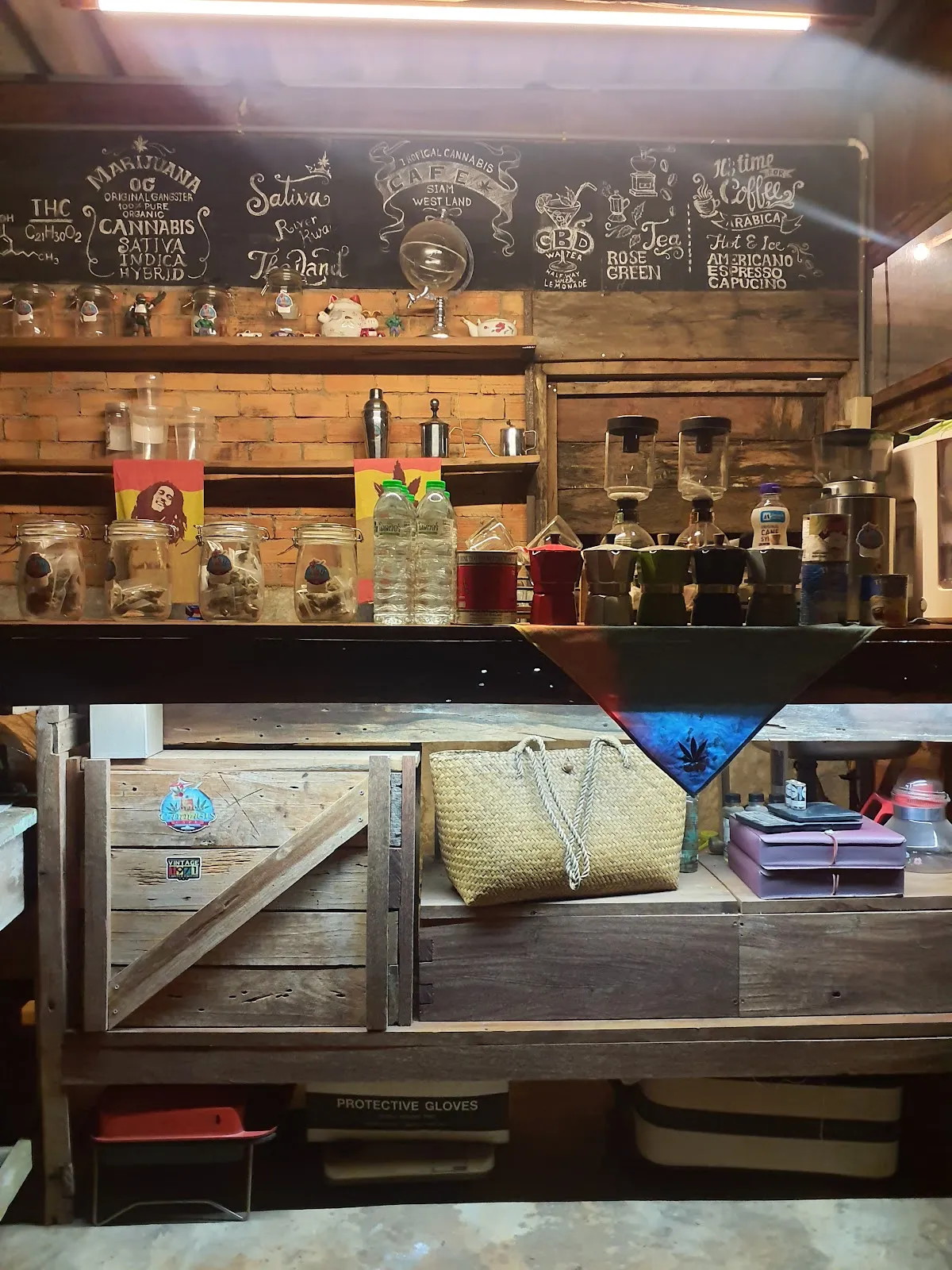 Tropical Cannabis cafe