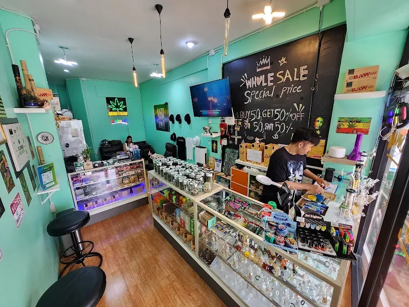 UDF - WEED SHOP UDON