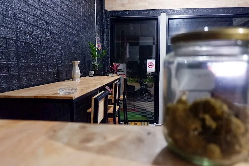 WeedWaii cannabis