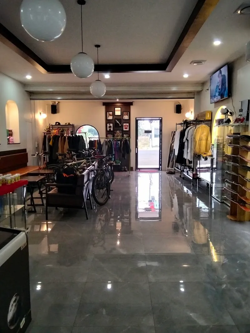 ร้านขายกัญชาราคาส่ง OTEE shop cannabis Farm ganja dispensary &Craftbeer thai