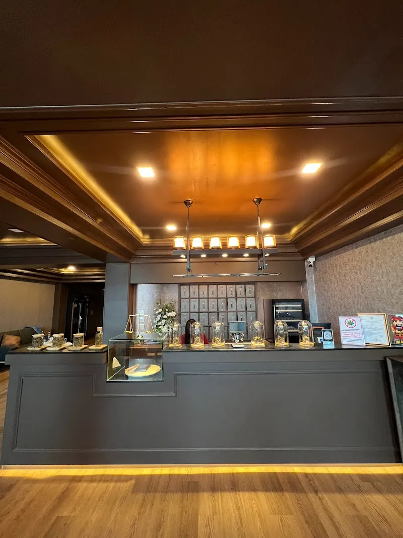 ZANDIGA Farm & Dispensary (ซานดิก้า)